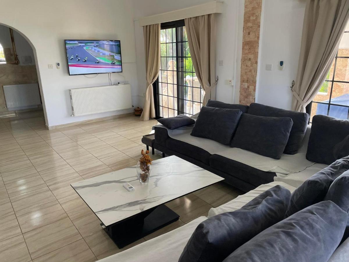 Villa Ocean Stones 1Km From Main Coral Bay Beach 페이야 외부 사진